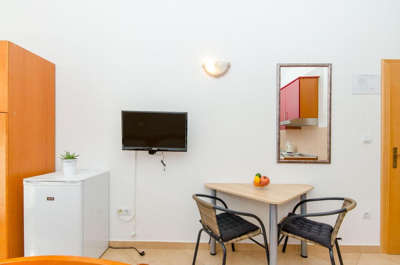 Apartments Seaview Tučepi エクステリア 写真