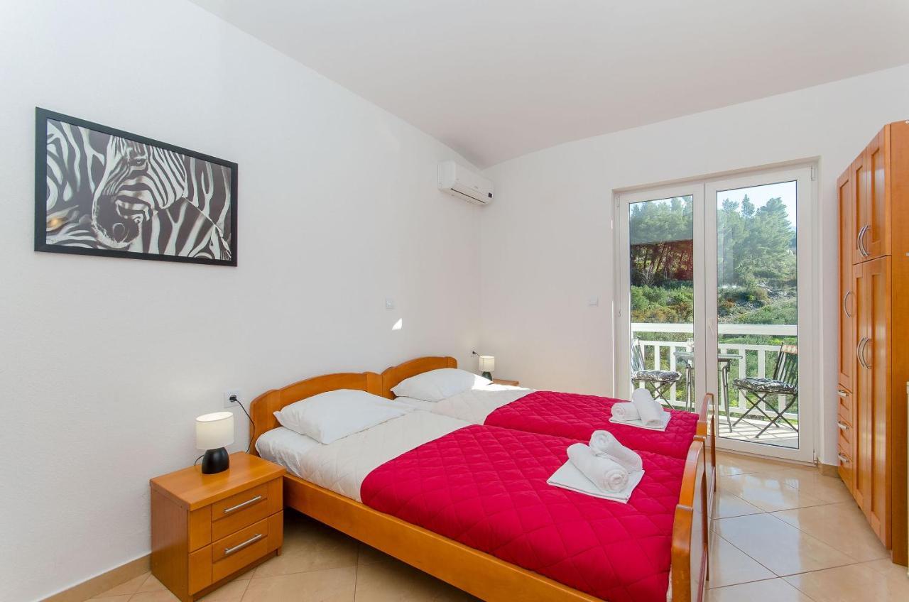 Apartments Seaview Tučepi エクステリア 写真