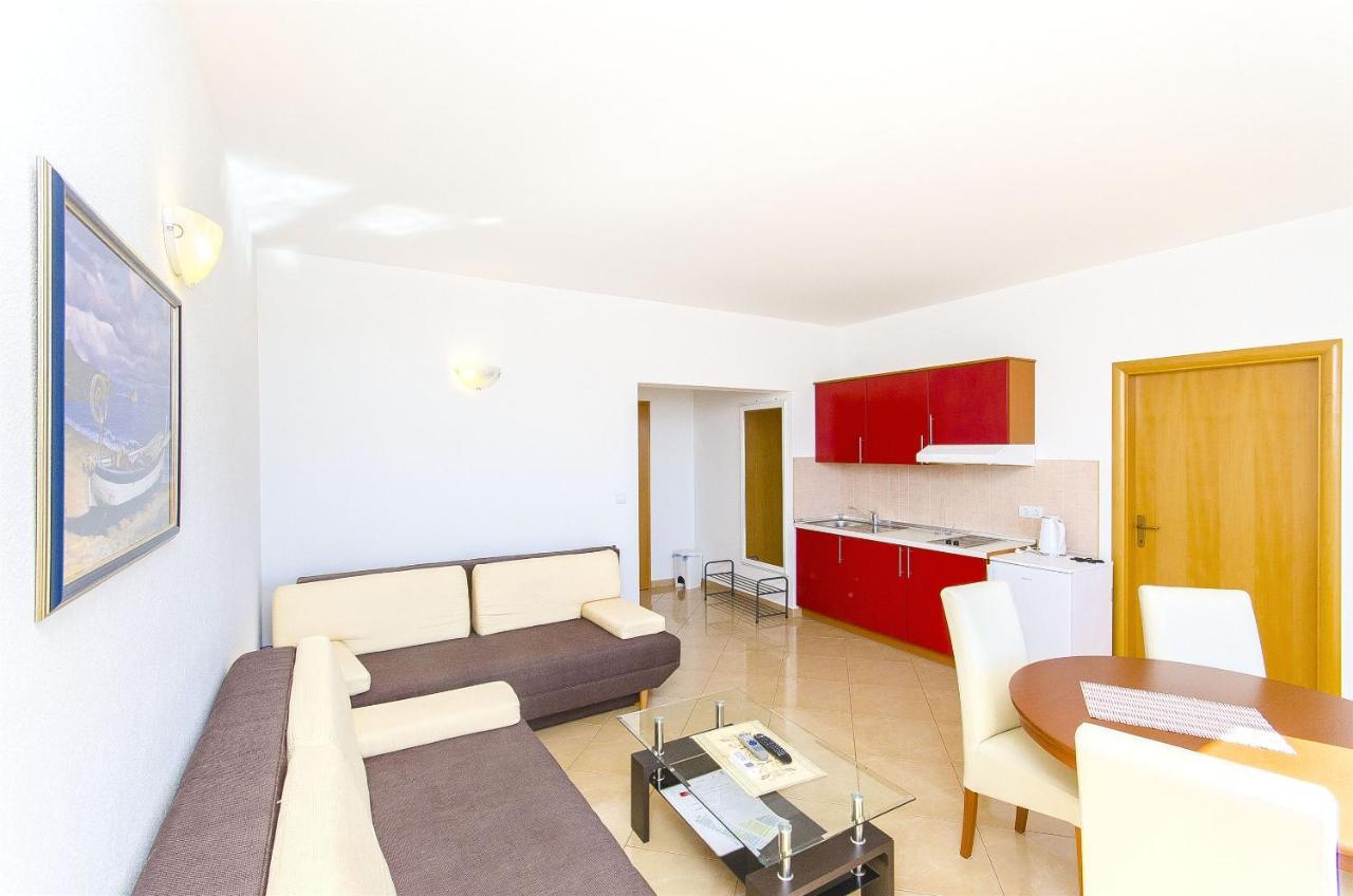 Apartments Seaview Tučepi エクステリア 写真