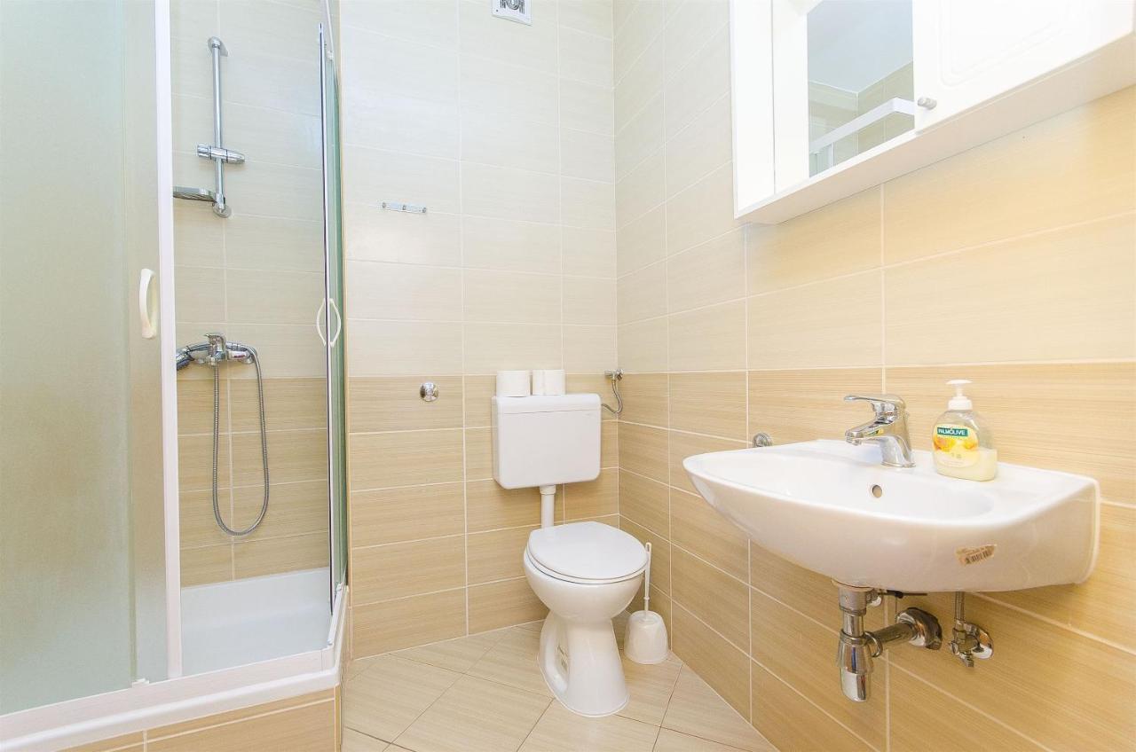 Apartments Seaview Tučepi エクステリア 写真