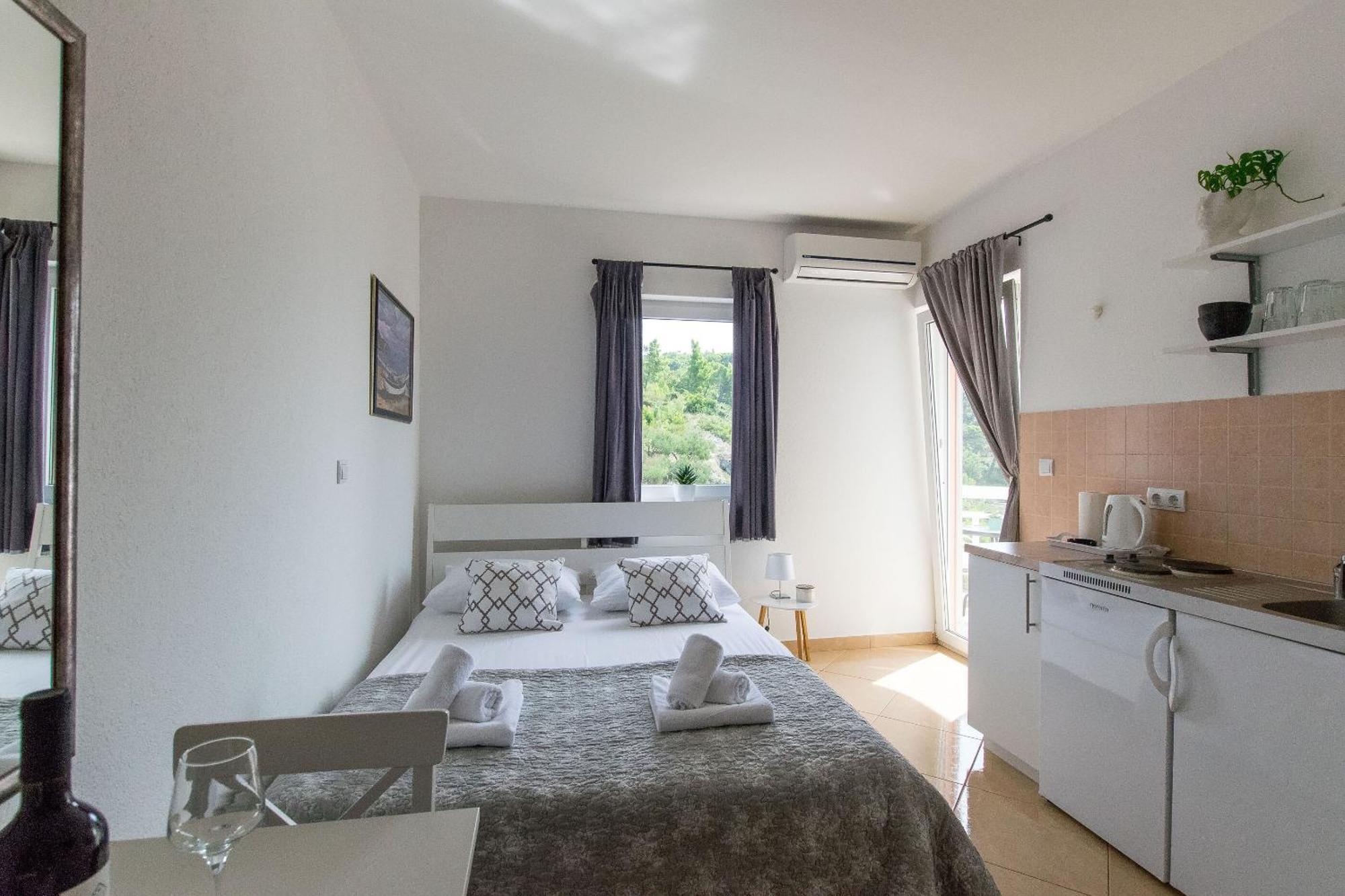 Apartments Seaview Tučepi エクステリア 写真