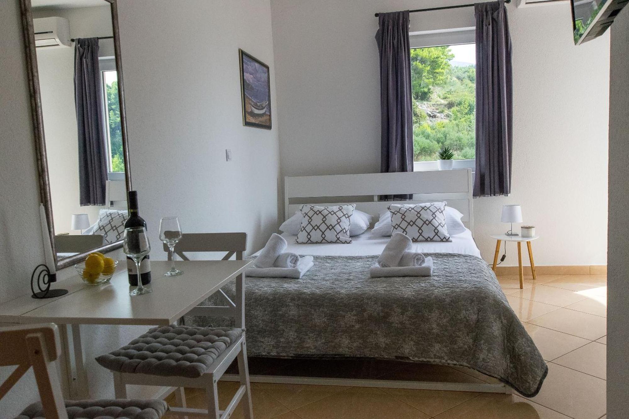 Apartments Seaview Tučepi エクステリア 写真