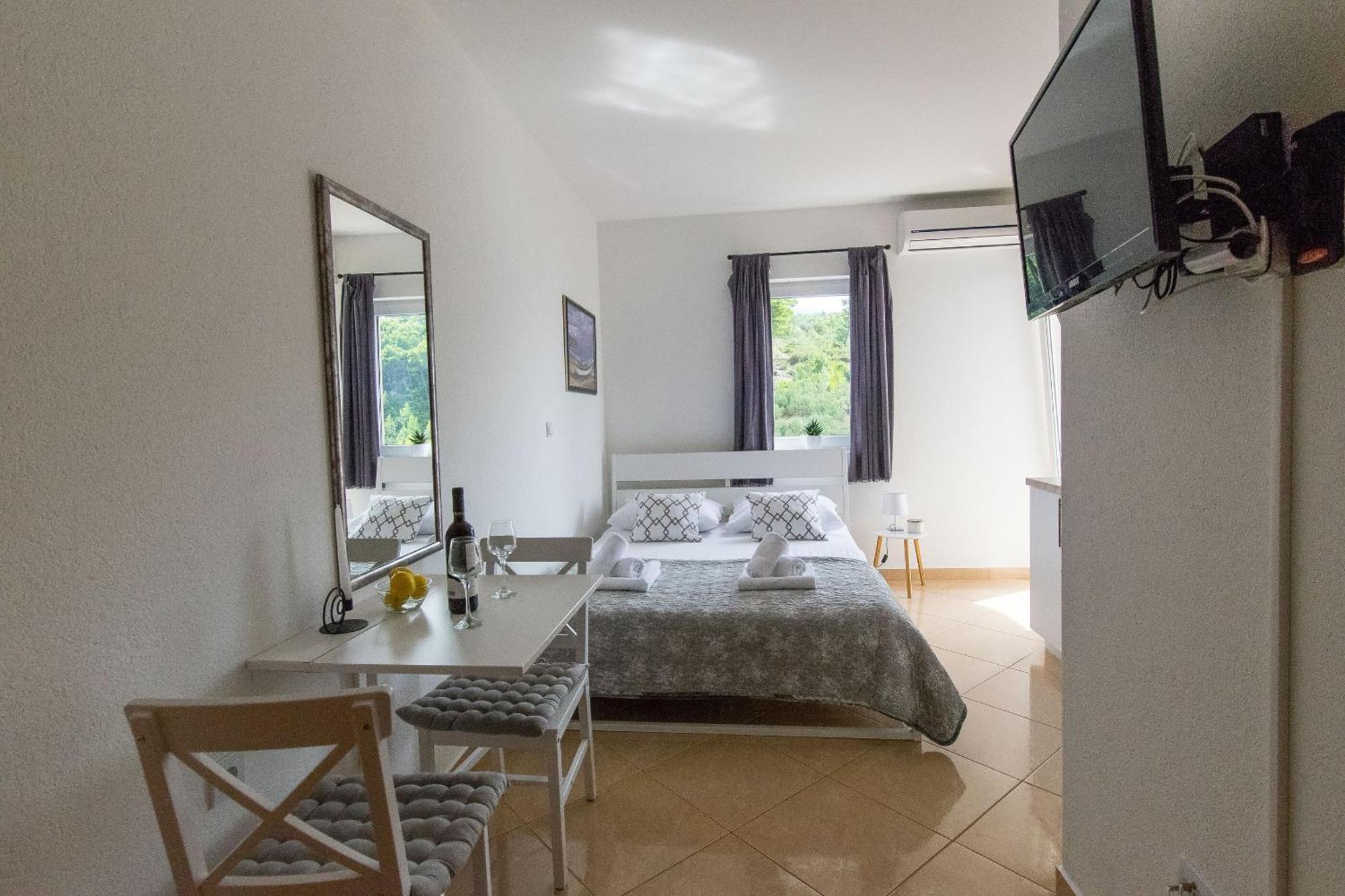 Apartments Seaview Tučepi エクステリア 写真