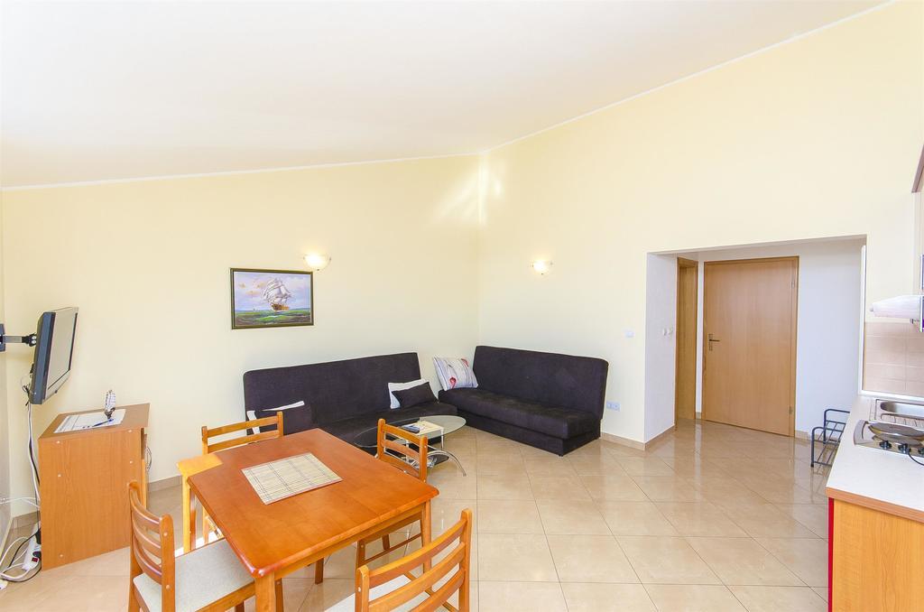 Apartments Seaview Tučepi エクステリア 写真