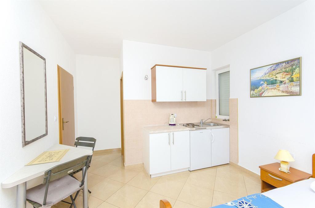 Apartments Seaview Tučepi エクステリア 写真