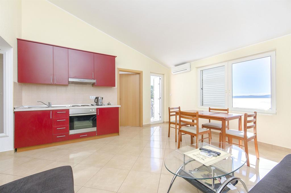Apartments Seaview Tučepi エクステリア 写真