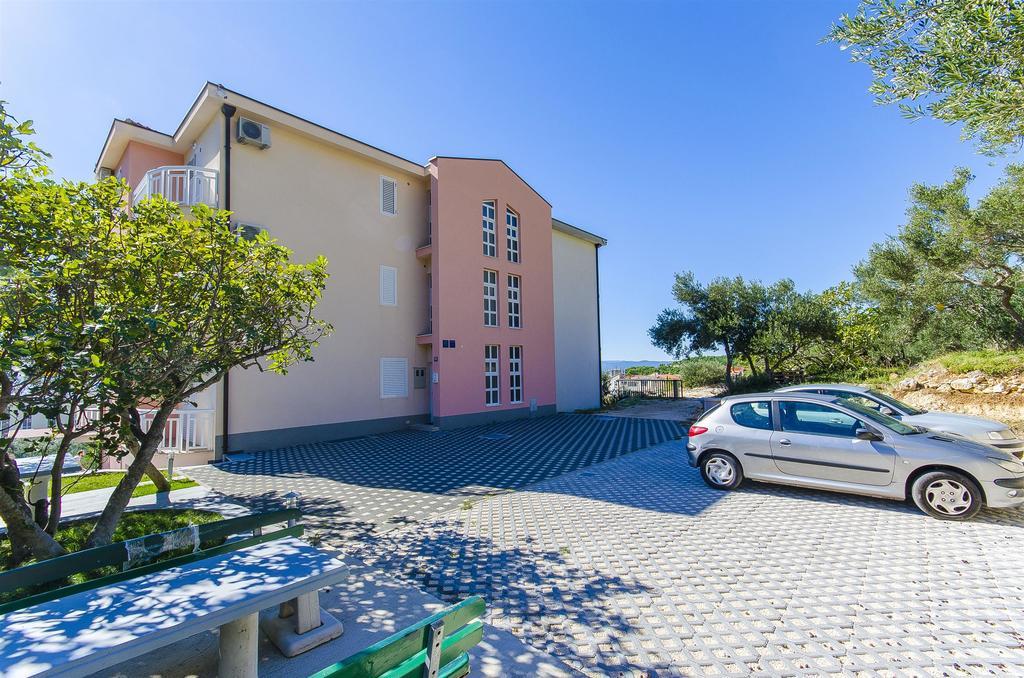 Apartments Seaview Tučepi エクステリア 写真