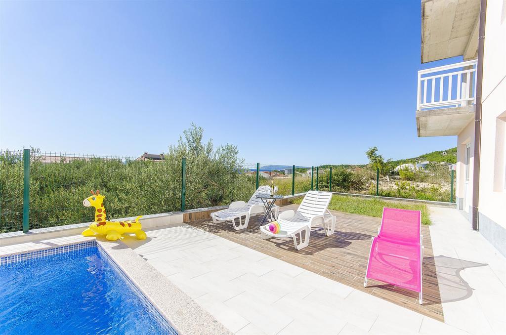 Apartments Seaview Tučepi エクステリア 写真